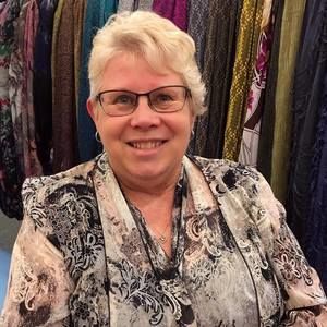 Meet your Posher, Alana